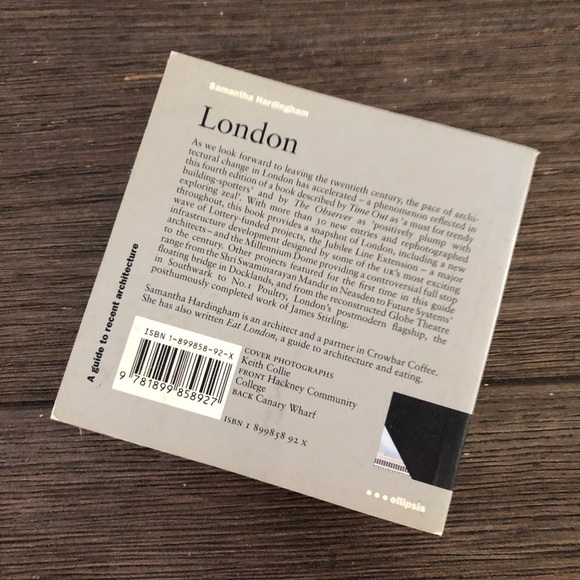 London: A guide to recent architecture by: Samantha Hardingham mini paperback - Picture 4 of 5